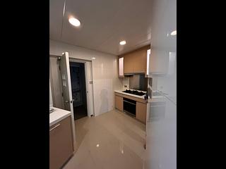 Mid Levels Central - Hillsborough Court Block 4 05