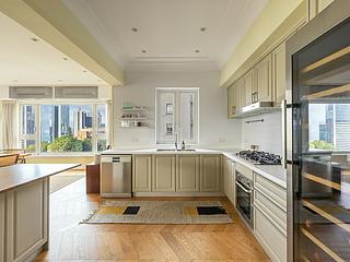 Mid Levels Central - Bowen Mansion 13