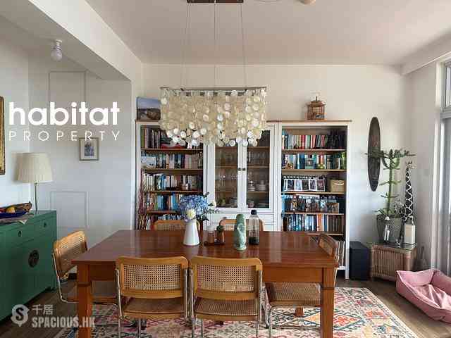 Chung Hom Kok - 30, Cape Road 01