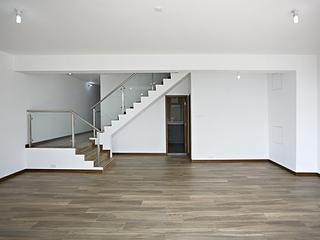 Chung Hom Kok - 30, Cape Road 04