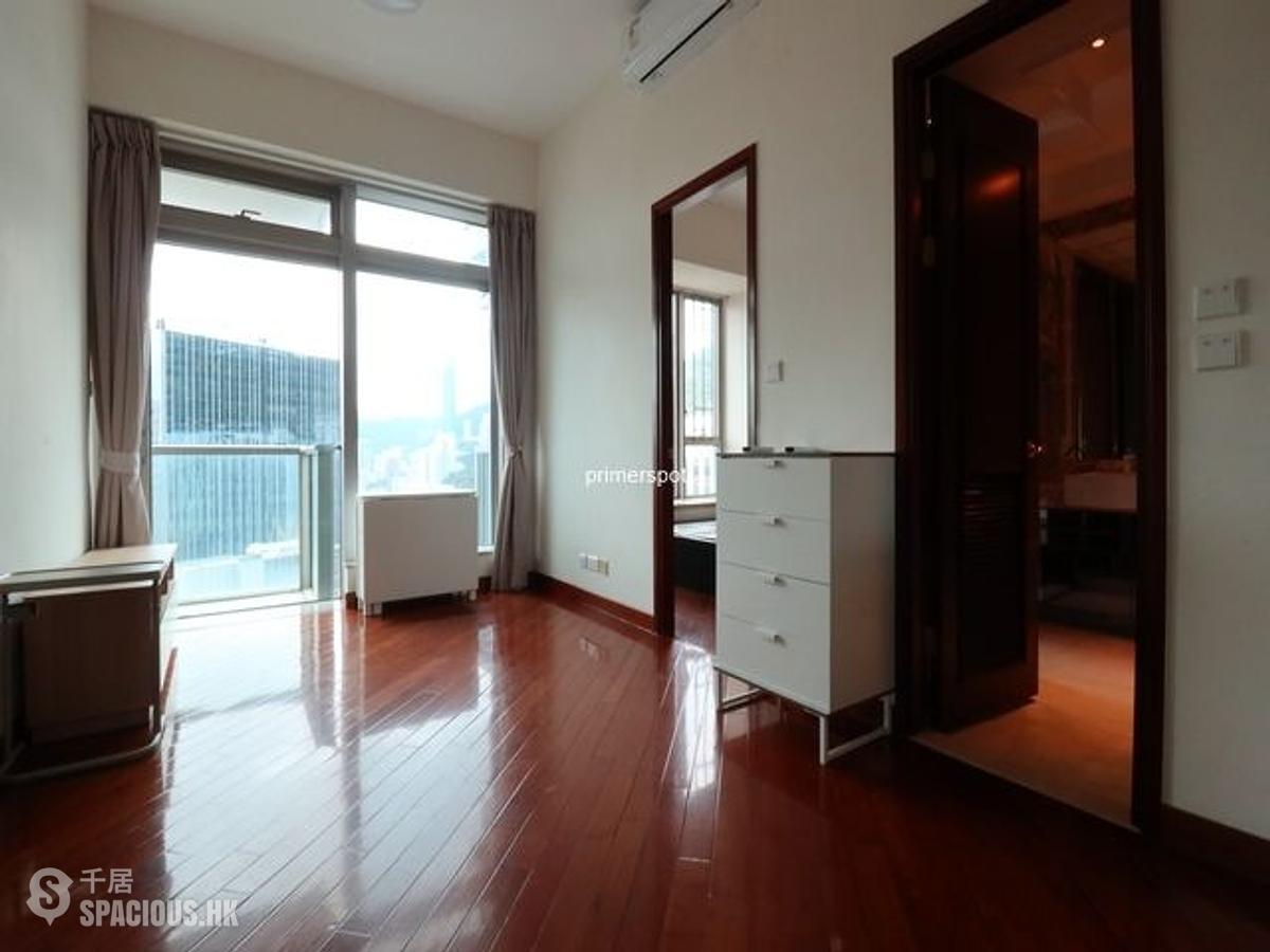 Wan Chai - The Avenue 01