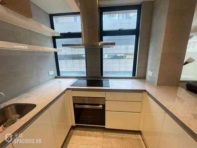 Sheung Wan - Des Voeux Building 01