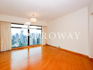 Mid Levels Central - Fairlane Tower 03