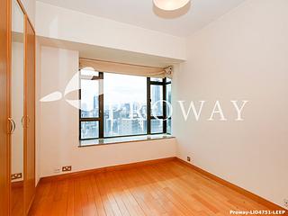 Mid Levels Central - Fairlane Tower 07