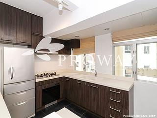 Mid Levels West - Realty Gardens Vienna Court (Block 5) 08
