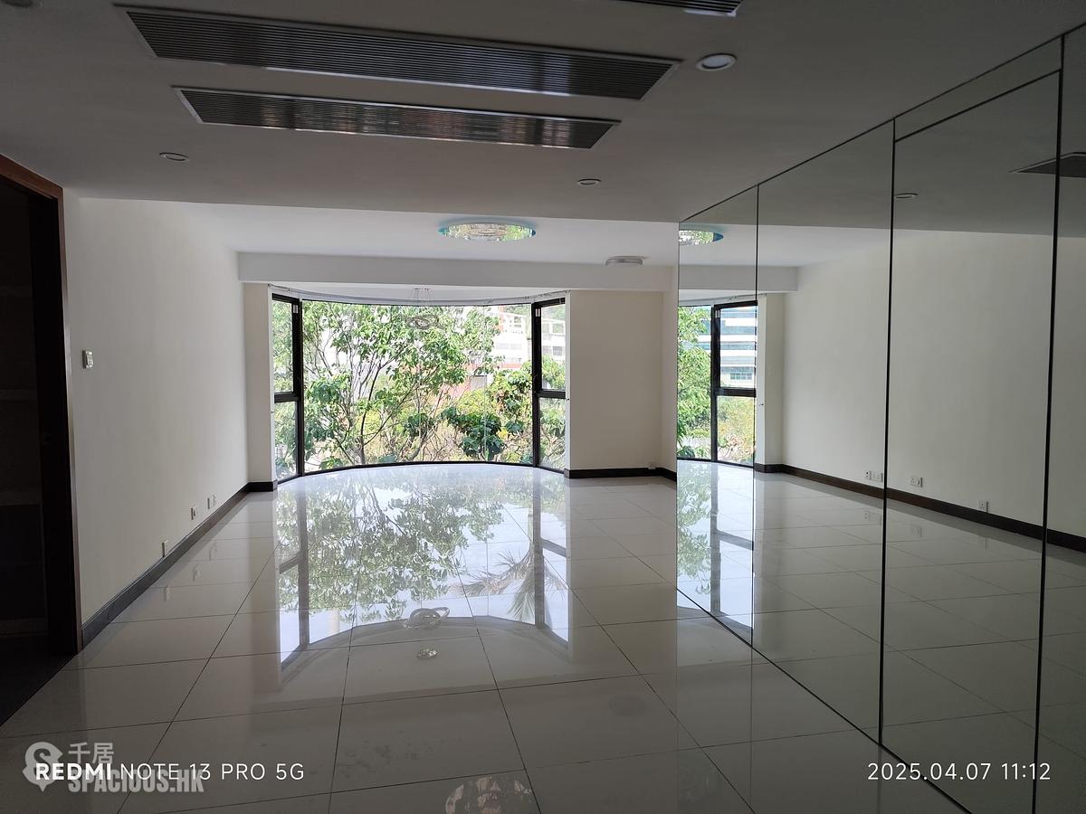 Shouson Hill - Goldson Place 01