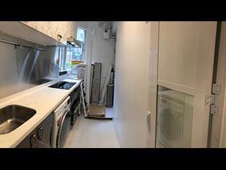 Mid Levels Central - Maxluck Court 06