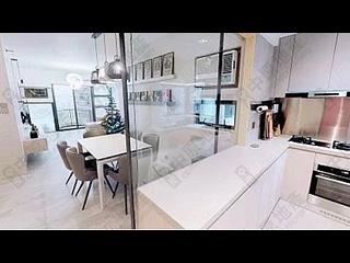Mid Levels Central - Elegant Terrace 05