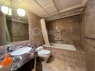 Wan Chai - Convention Plaza Apartments 06