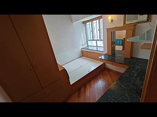 Sheung Wan - Shun Loong Building 10