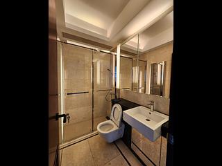 Tai Kok Tsui - One Silversea Tower 2 12