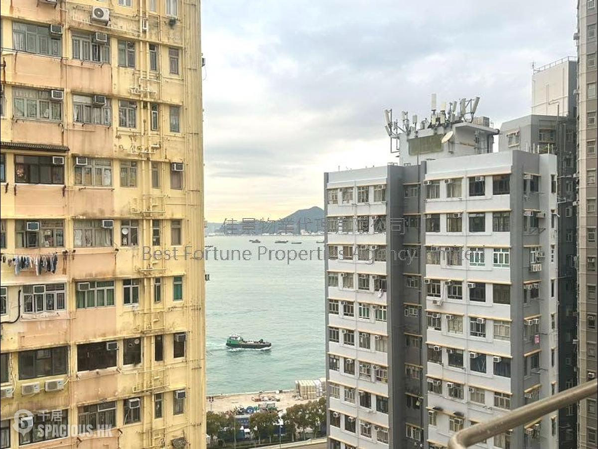 Shek Tong Tsui - Sun Shing Building 01
