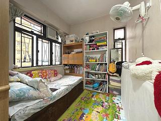 Shek Tong Tsui - Sun Shing Building 03
