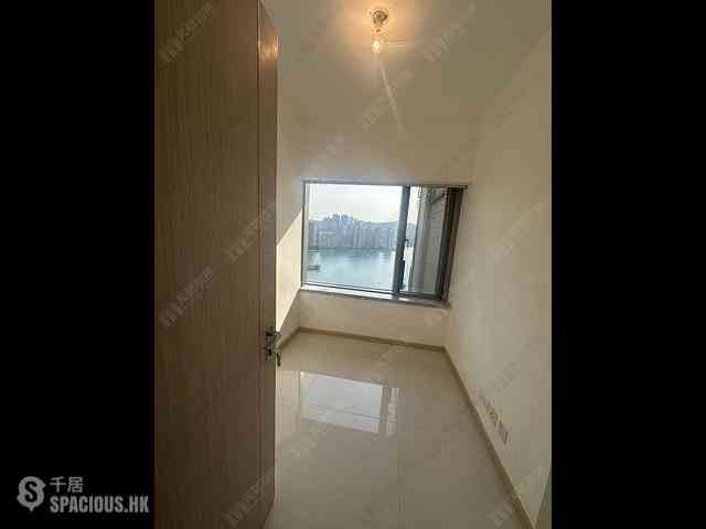 Tsuen Wan - Ocean Pride 01