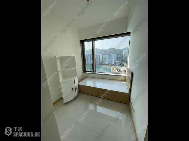 Tsuen Wan - Ocean Pride 10