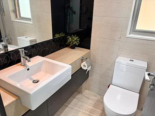 Sai Ying Pun - Centre Place 02