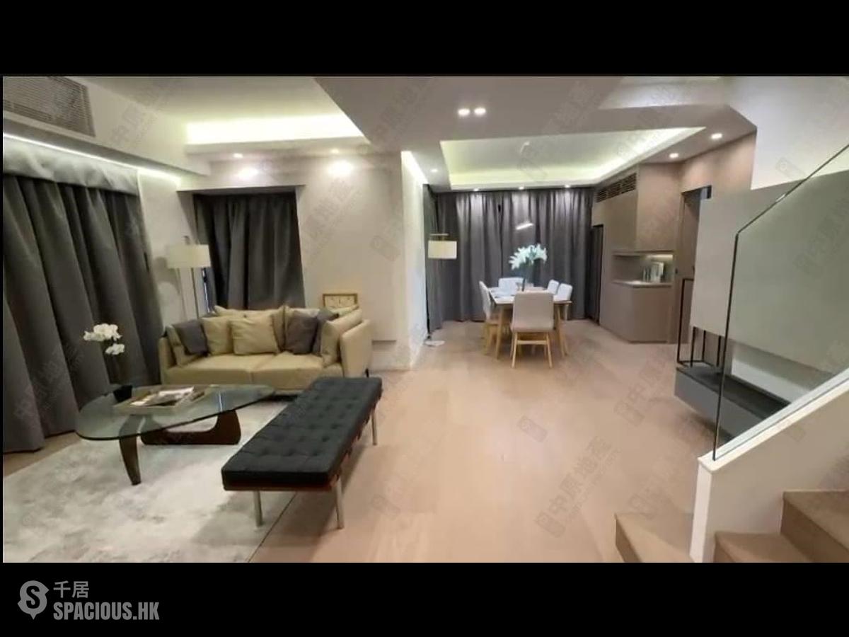 Mid Levels Central - Elegant Terrace Block 2 01