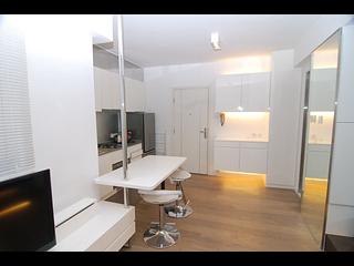 Mid Levels Central - Jadestone Court 06