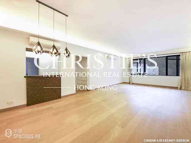 Mid Levels Central - Wealthy Heights 01