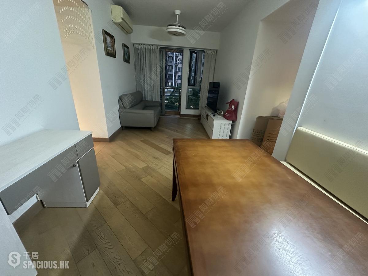 Tsuen Wan - Parc City Block 3 01