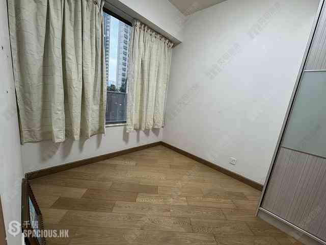 Tsuen Wan - Parc City Block 3 14