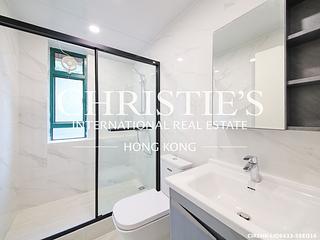 Mid Levels Central - Hillsborough Court 05