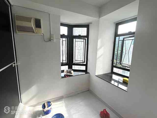 Quarry Bay - Kornhill Block R 10