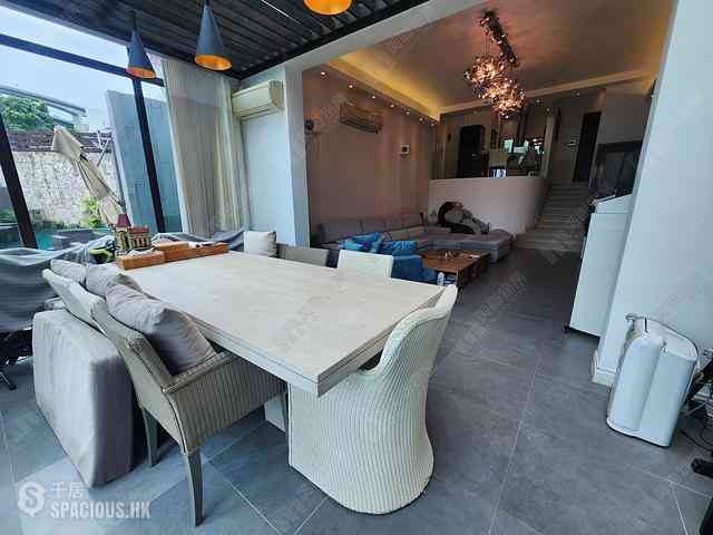 Ting Kau - Royal Dragon Villa 01