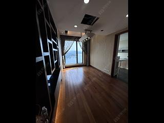 Yau Kom Tau - The Westminster Terrace 07