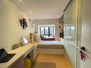 Happy Valley - The Broadville 03