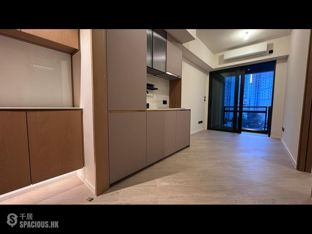 Shau Kei Wan - Oria 01