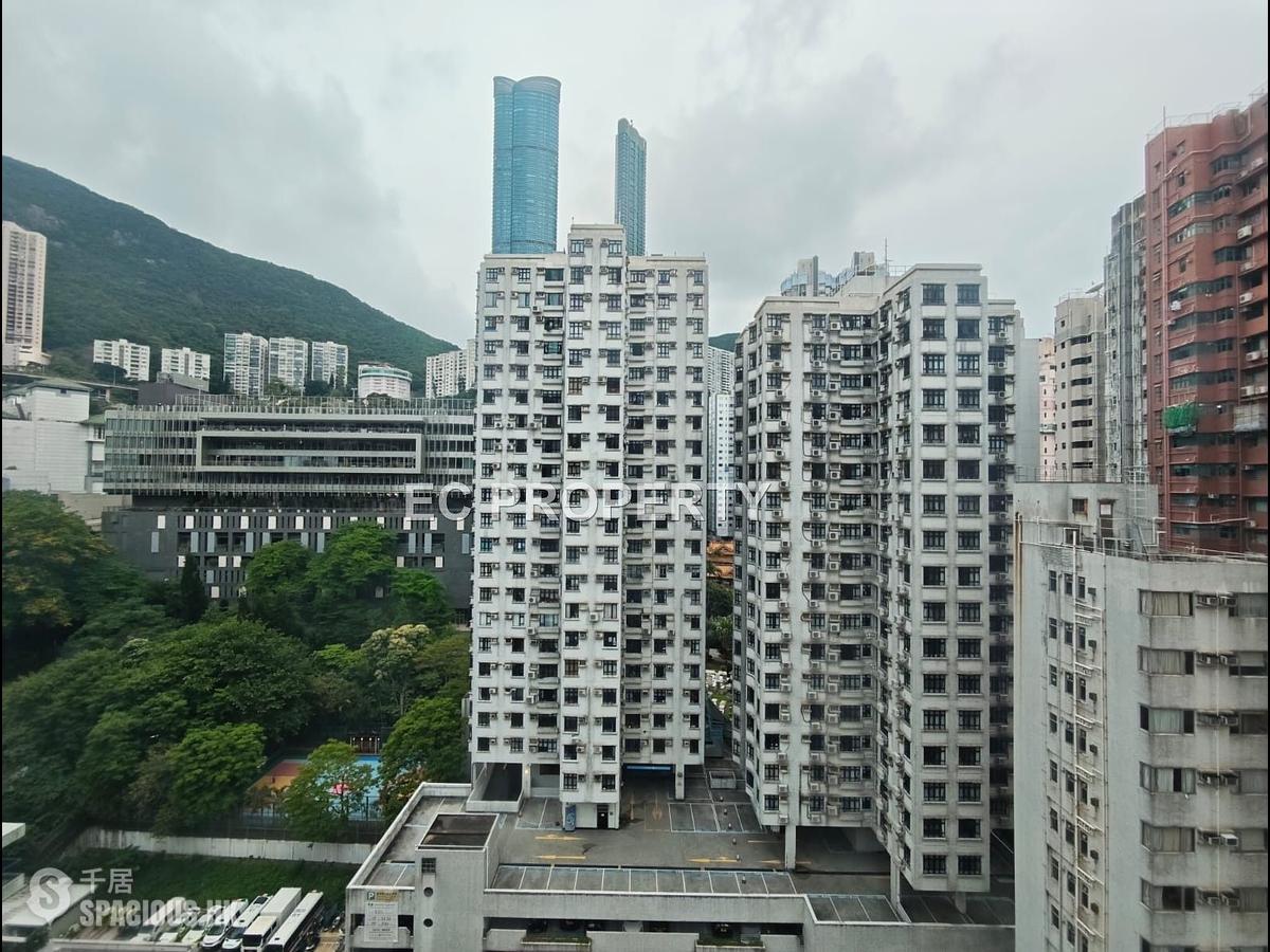 Happy Valley - Le Cachet 01