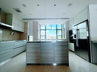 The Peak - Villa Rosa 04