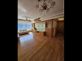 West Kowloon - The Waterfront Phase 2 Block 6 09