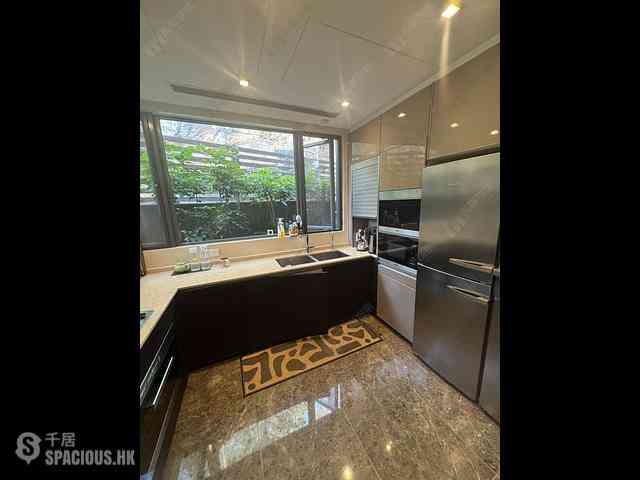 Gold Coast / So Kwun Wat - The Bloomsway 04