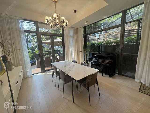 Gold Coast / So Kwun Wat - The Bloomsway 07