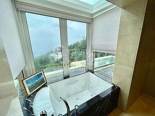 The Peak - 28, Gough Hill Road 08