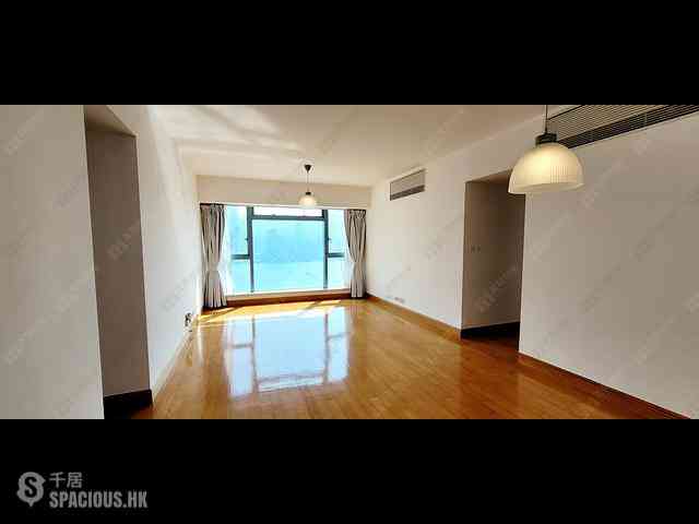 West Kowloon - The Harbourside Block 2 01