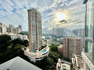 Tai Hang - Warrenwoods 07
