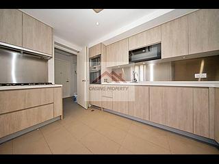 Mid Levels Central - Garden Terrace 04