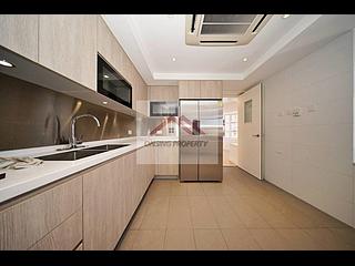 Mid Levels Central - Garden Terrace 05