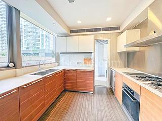 Tai Hang - The Signature 09