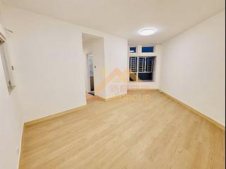 Tsuen Wan - Discovery Park Phase 2 Block 7 02