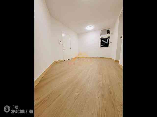 Tsuen Wan - Discovery Park Phase 2 Block 7 04
