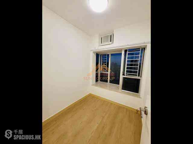 Tsuen Wan - Discovery Park Phase 2 Block 7 06