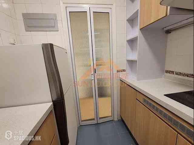 Tsuen Wan - Discovery Park Phase 2 Block 7 09