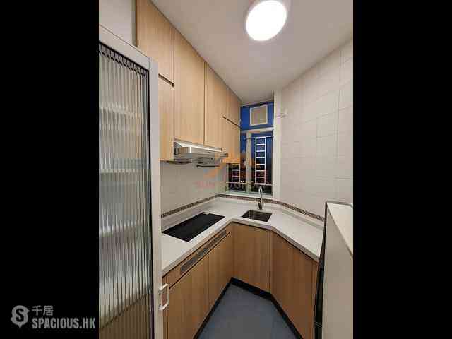 Tsuen Wan - Discovery Park Phase 2 Block 7 11