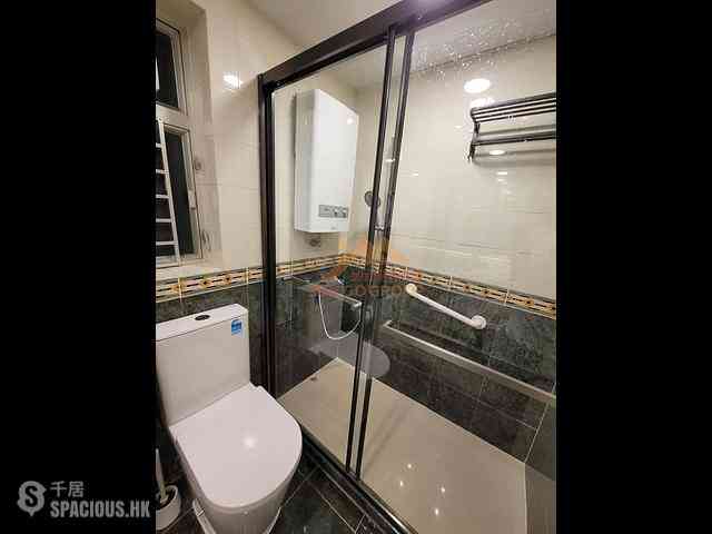 Tsuen Wan - Discovery Park Phase 2 Block 7 12