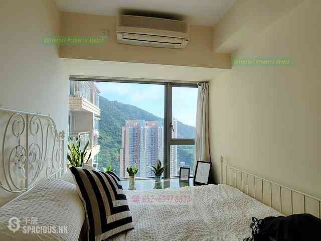 Kennedy Town - The Merton 01