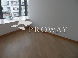 Sai Wan Ho - 18, Upper East 05